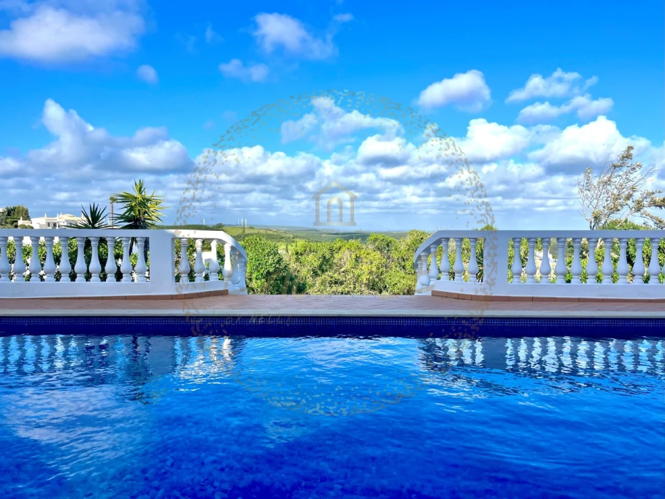 Moradia T4 para Venda em Budens Foto 3