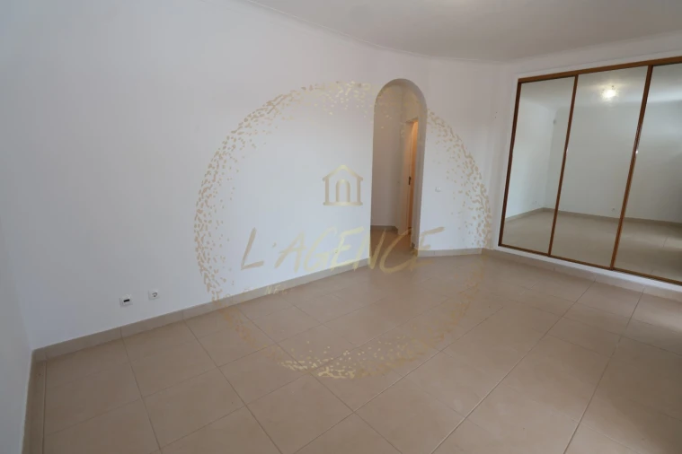 Moradia T4 para Venda em Budens Foto 44