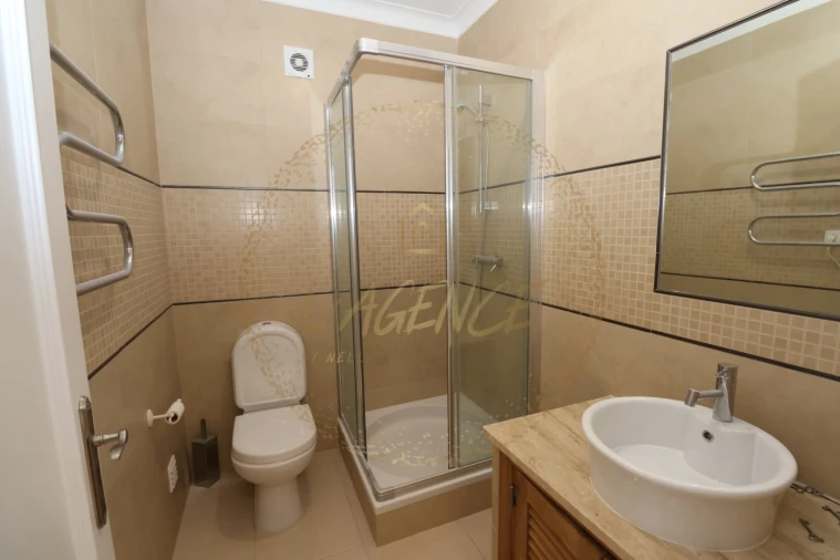 Moradia T4 para Venda em Budens Foto 47