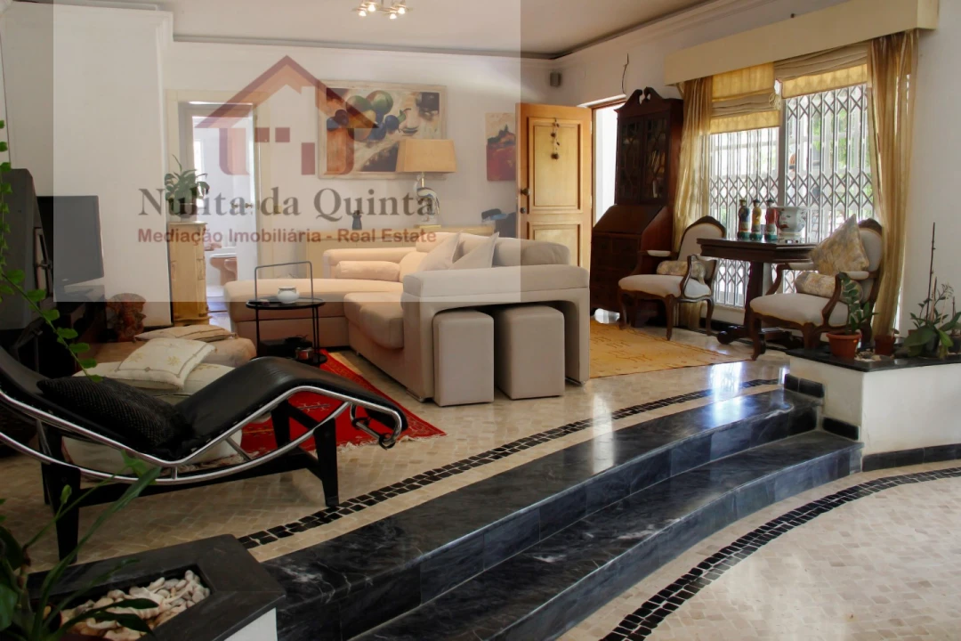 Moradia T3 para Venda em Ferreiras Foto 1