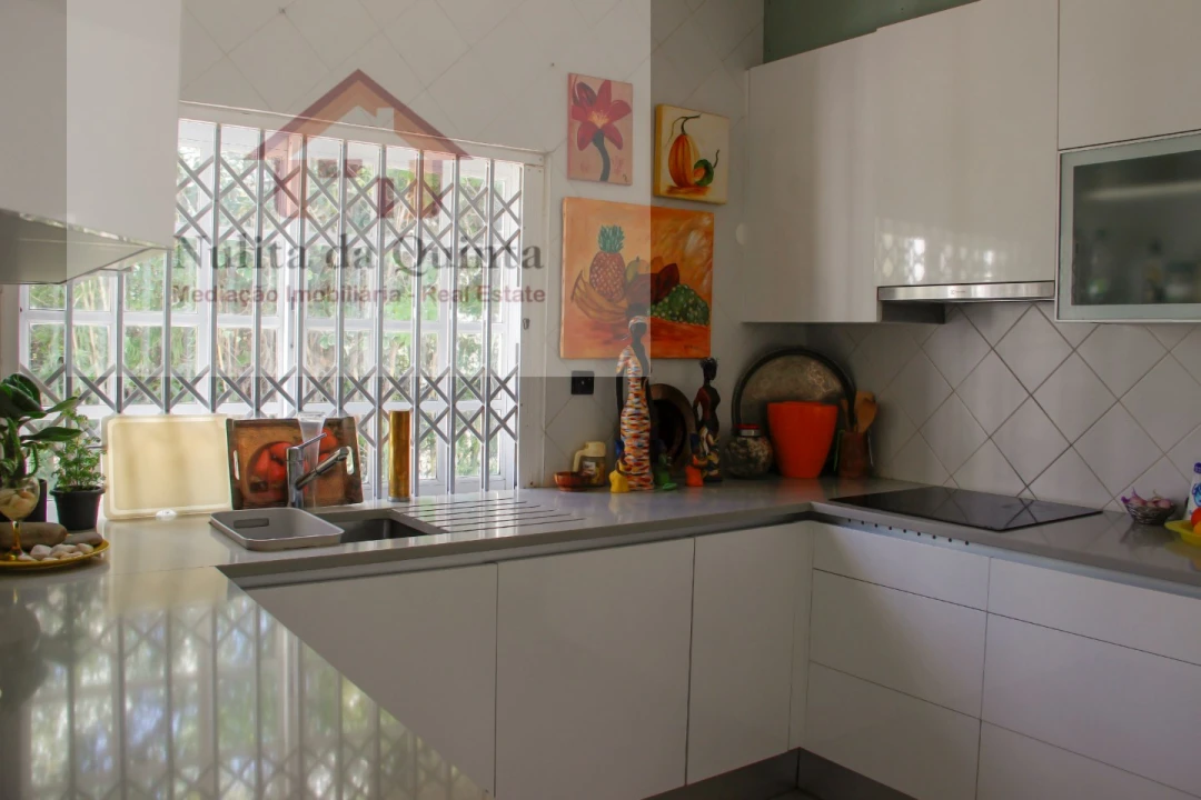 Moradia T3 para Venda em Ferreiras Foto 7