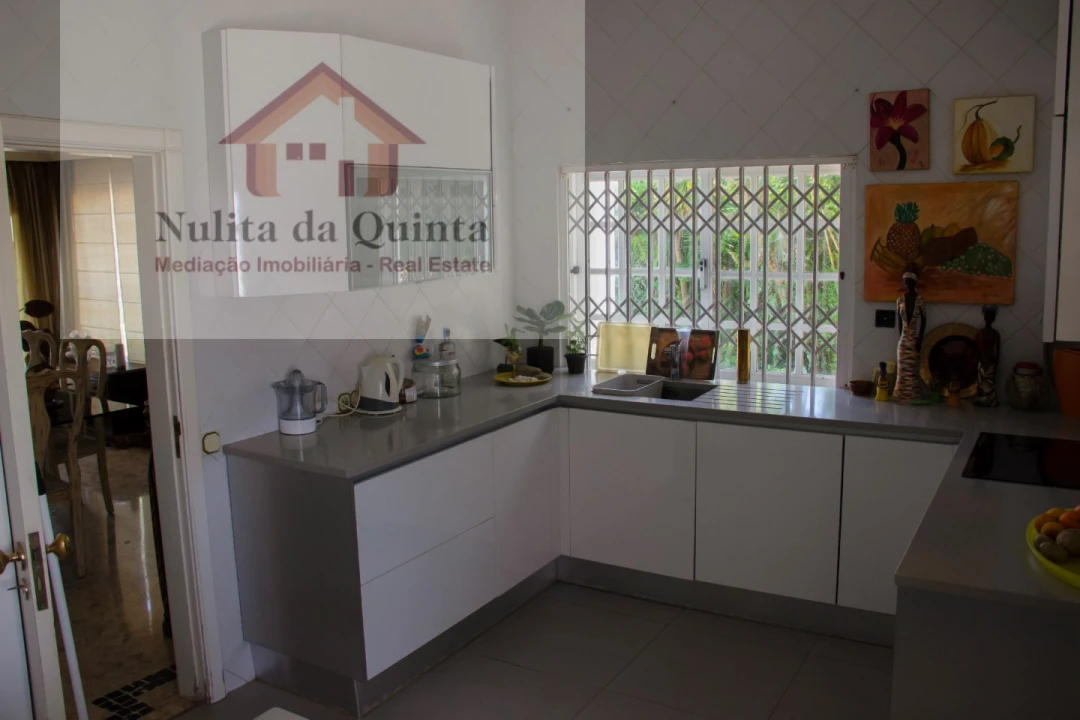 Moradia T3 para Venda em Ferreiras Foto 11