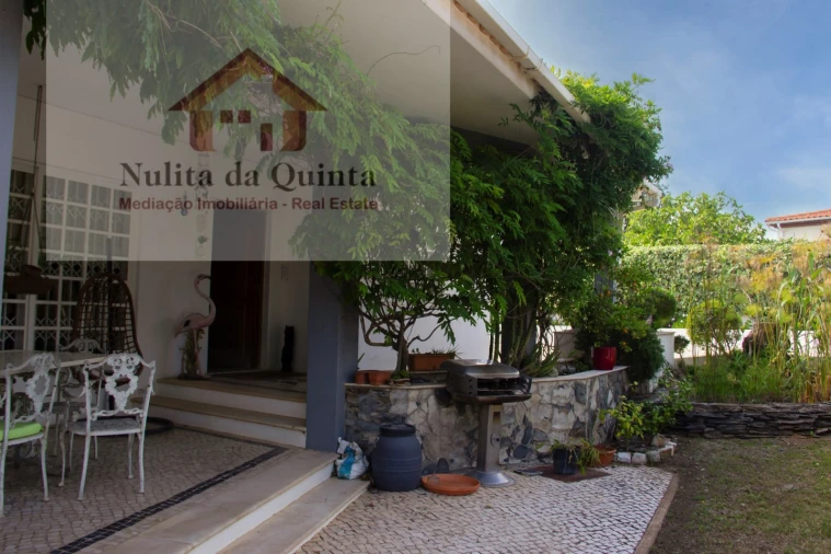 Moradia T3 para Venda em Ferreiras Foto 49