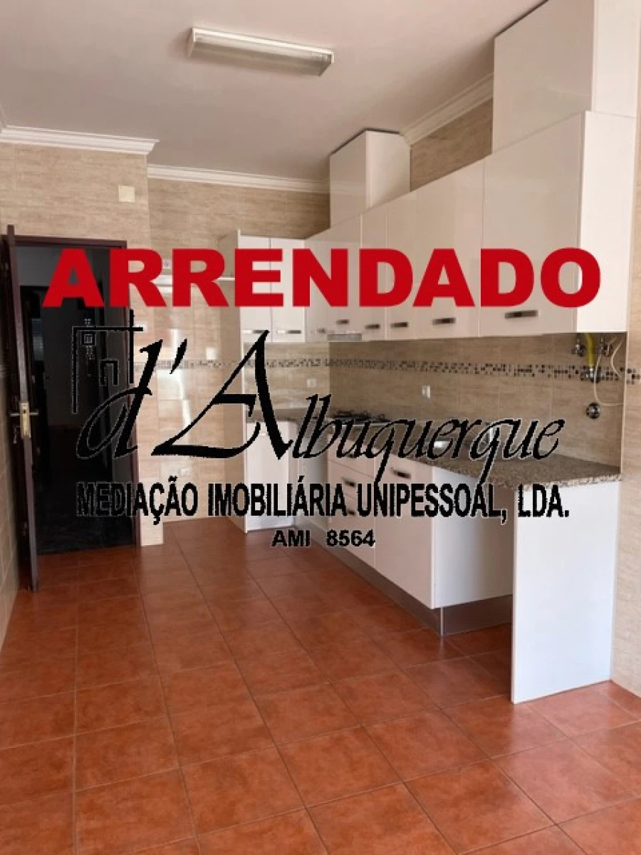 Apartamento T2 para Arrendamento em Ponte de Sor, Tramaga e Vale de Açor Foto 1