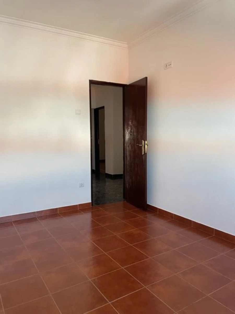 Apartamento T2 para Arrendamento em Ponte de Sor, Tramaga e Vale de Açor Foto 3