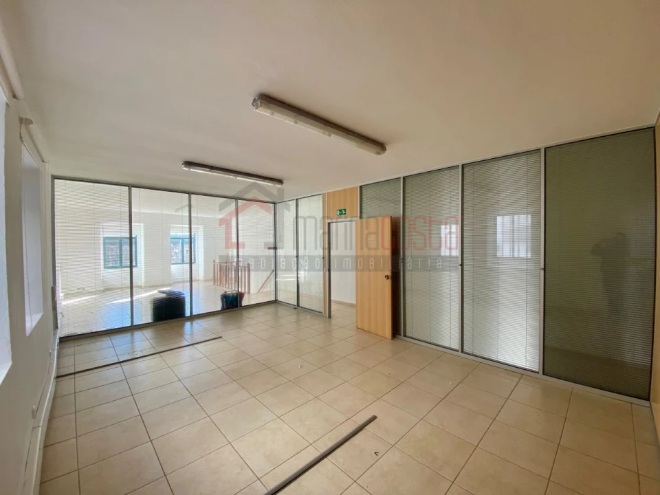 Prédio para Venda em Peniche Foto 14