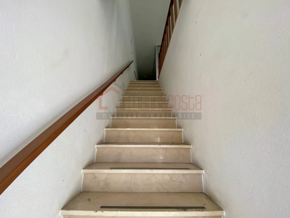 Prédio para Venda em Peniche Foto 8