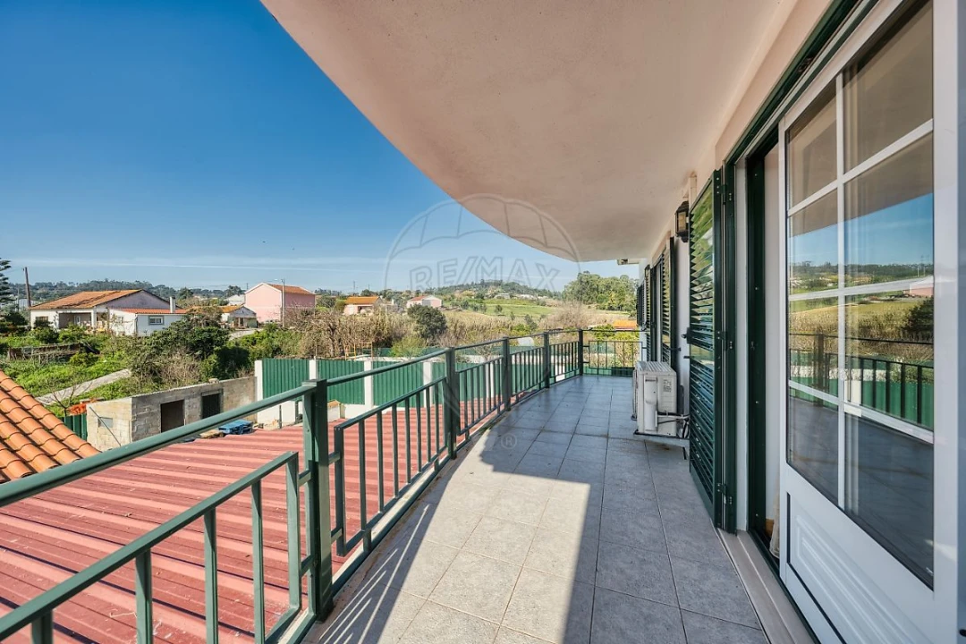 Moradia T4 para Venda em Azambuja Foto 12