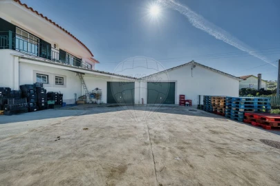 Moradia T4 para Venda em Azambuja