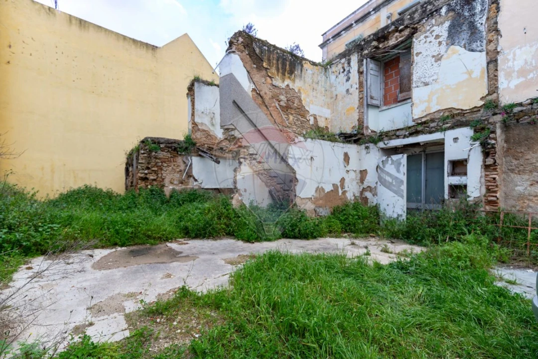 Prédio para Venda em Santa Maria, São Pedro e Matacães Foto 6