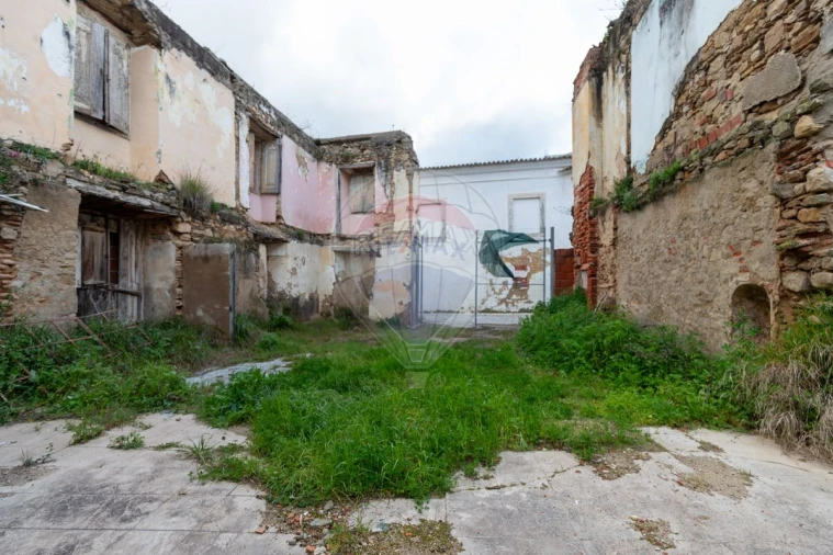 Prédio para Venda em Santa Maria, São Pedro e Matacães Foto 8