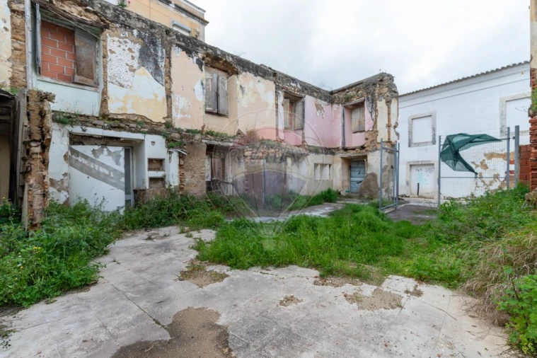 Prédio para Venda em Santa Maria, São Pedro e Matacães Foto 9