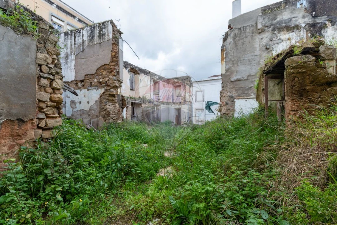 Prédio para Venda em Santa Maria, São Pedro e Matacães Foto 5