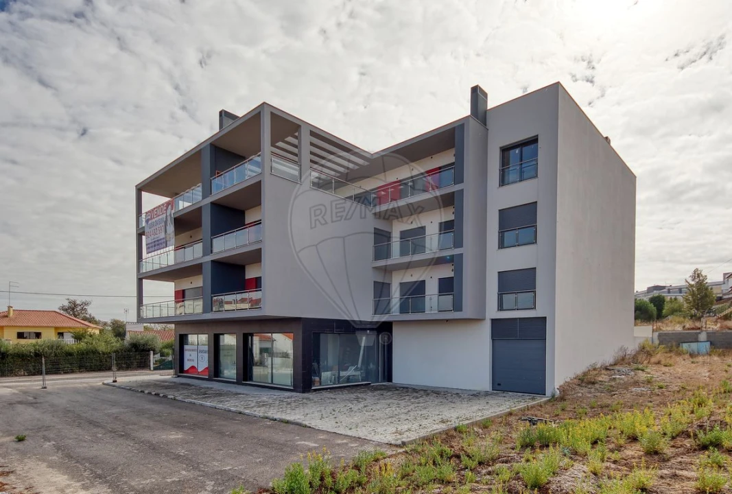 Loja para Venda em Cartaxo e Vale da Pinta Foto 2