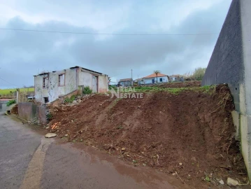 Moradia T2 para Venda em Ponta do Pargo