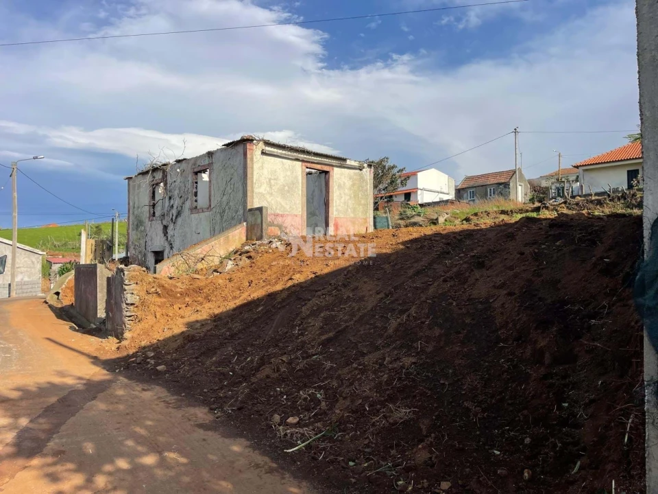 Moradia T2 para Venda em Ponta do Pargo Foto 5
