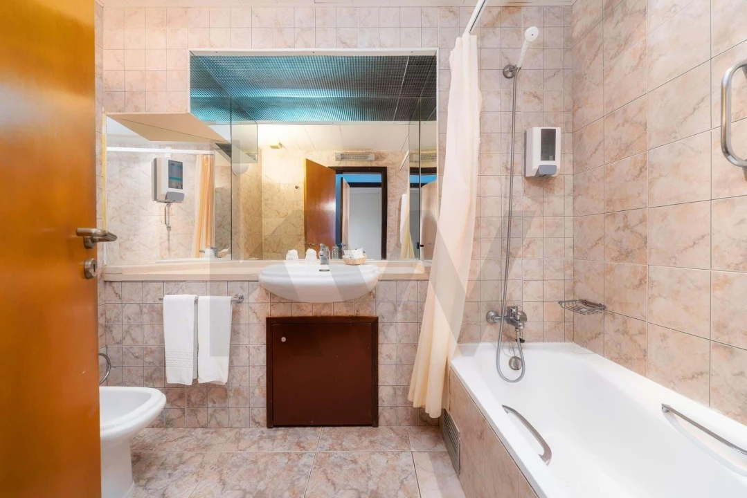 Apartamento T1 para Venda em Albufeira e Olhos de Água Foto 3