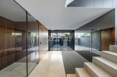 Apartamento T4 para Venda em Lordelo do Ouro e Massarelos