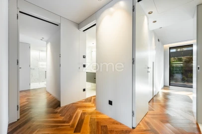 Apartamento T4 para Venda em Lordelo do Ouro e Massarelos