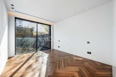 Apartamento T4 para Venda em Lordelo do Ouro e Massarelos