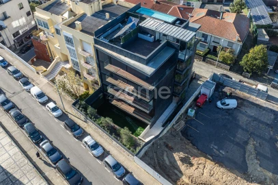 Apartamento T4 para Venda em Lordelo do Ouro e Massarelos