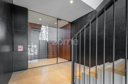 Apartamento T4 para Venda em Lordelo do Ouro e Massarelos
