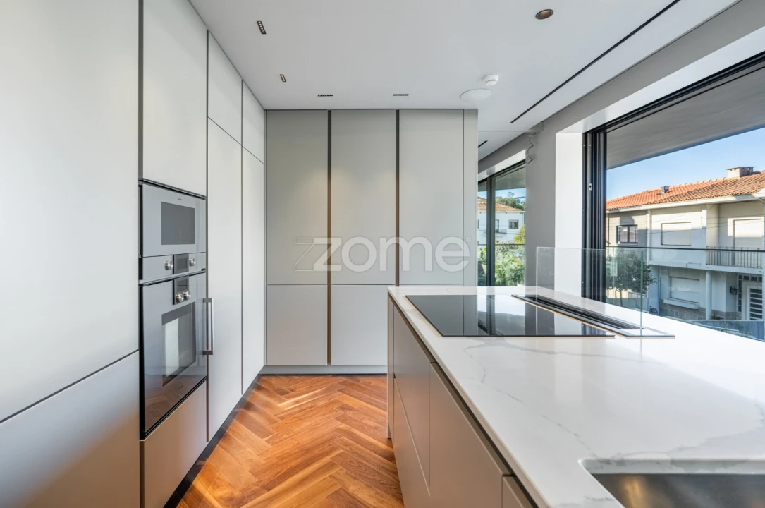 Apartamento T4 para Venda em Lordelo do Ouro e Massarelos Foto 52
