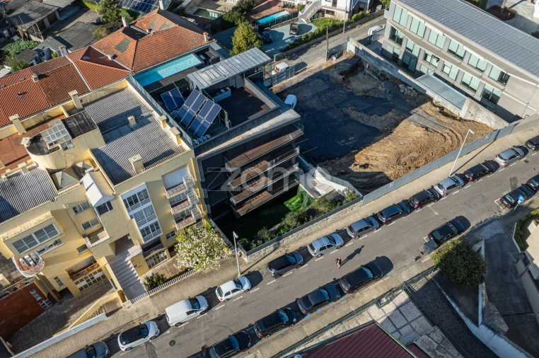 Apartamento T4 para Venda em Lordelo do Ouro e Massarelos Foto 7