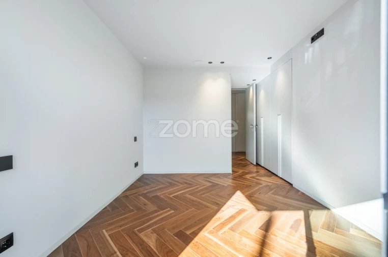 Apartamento T4 para Venda em Lordelo do Ouro e Massarelos Foto 24