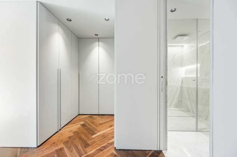 Apartamento T4 para Venda em Lordelo do Ouro e Massarelos Foto 29