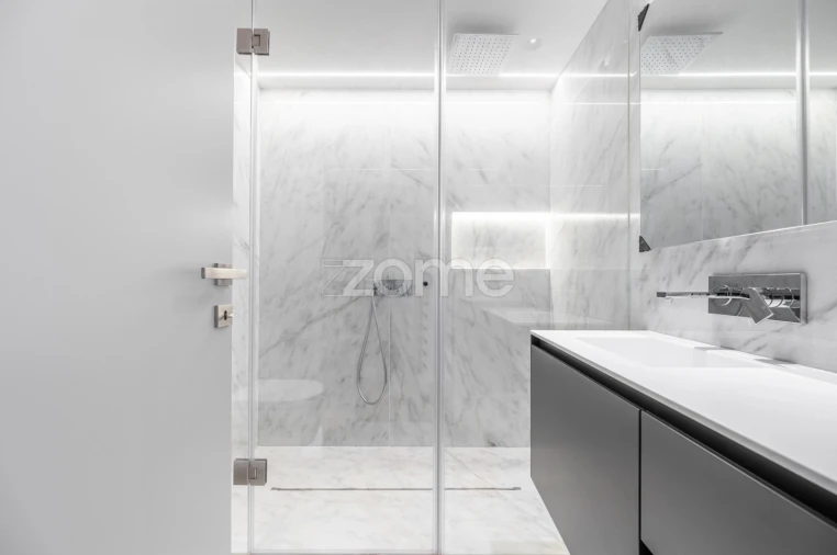 Apartamento T4 para Venda em Lordelo do Ouro e Massarelos Foto 39