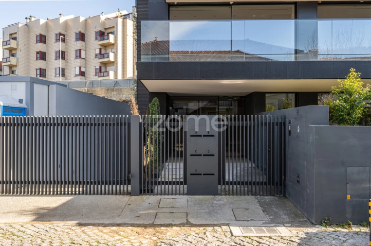 Apartamento T4 para Venda em Lordelo do Ouro e Massarelos Foto 67