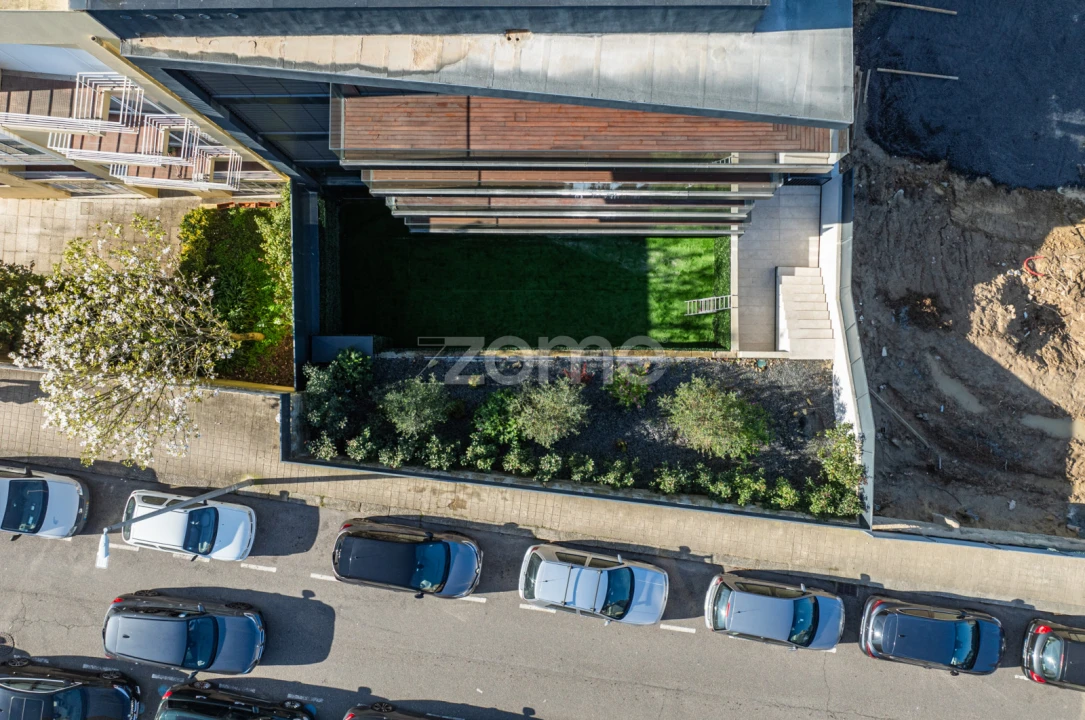 Apartamento T4 para Venda em Lordelo do Ouro e Massarelos Foto 10