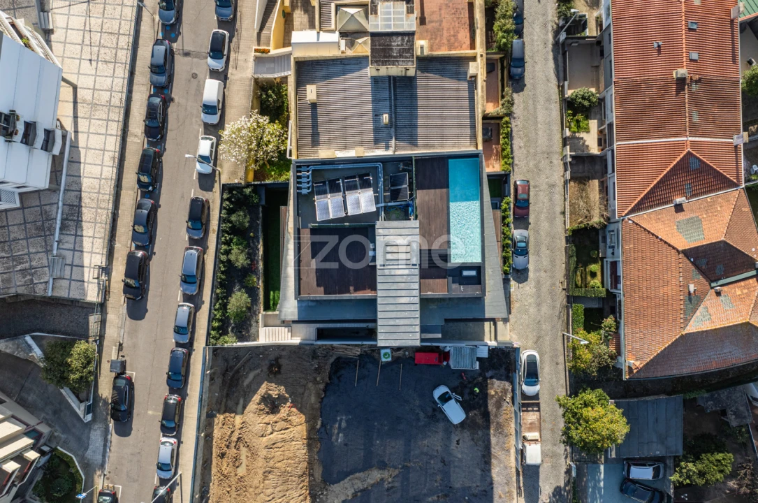 Apartamento T4 para Venda em Lordelo do Ouro e Massarelos Foto 15