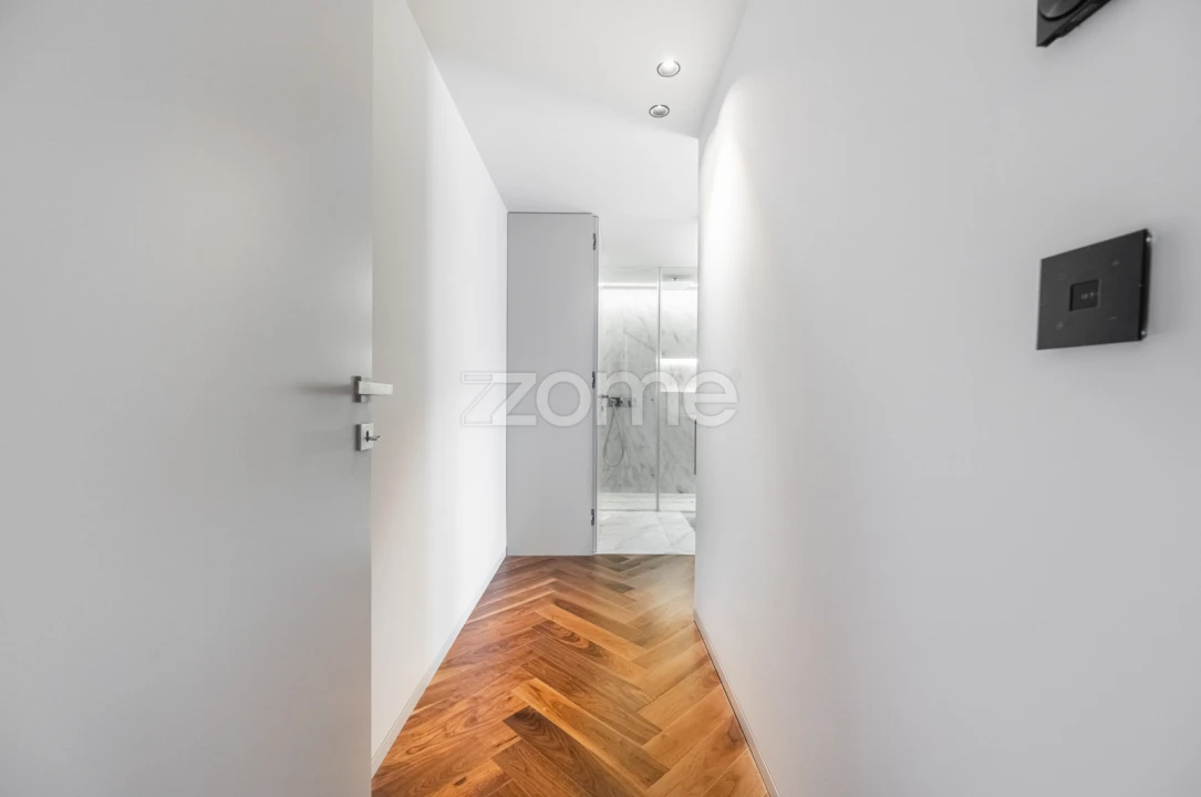 Apartamento T4 para Venda em Lordelo do Ouro e Massarelos Foto 38