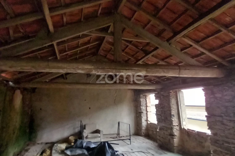 Moradia T2 para Venda em Trezoi Foto 12