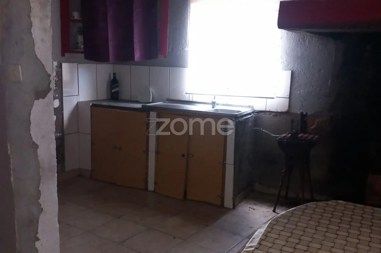 Moradia T2 para Venda em Trezoi Foto 7