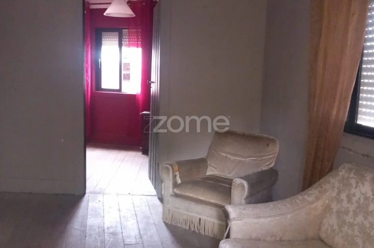 Moradia T2 para Venda em Trezoi Foto 5