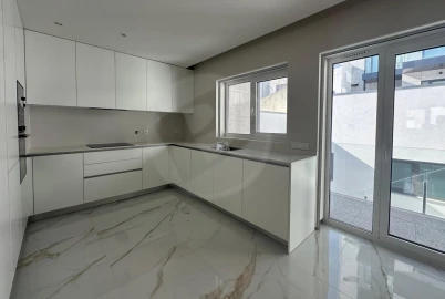 Moradia T3 para Venda em Póvoa de Varzim, Beiriz e Argivai
