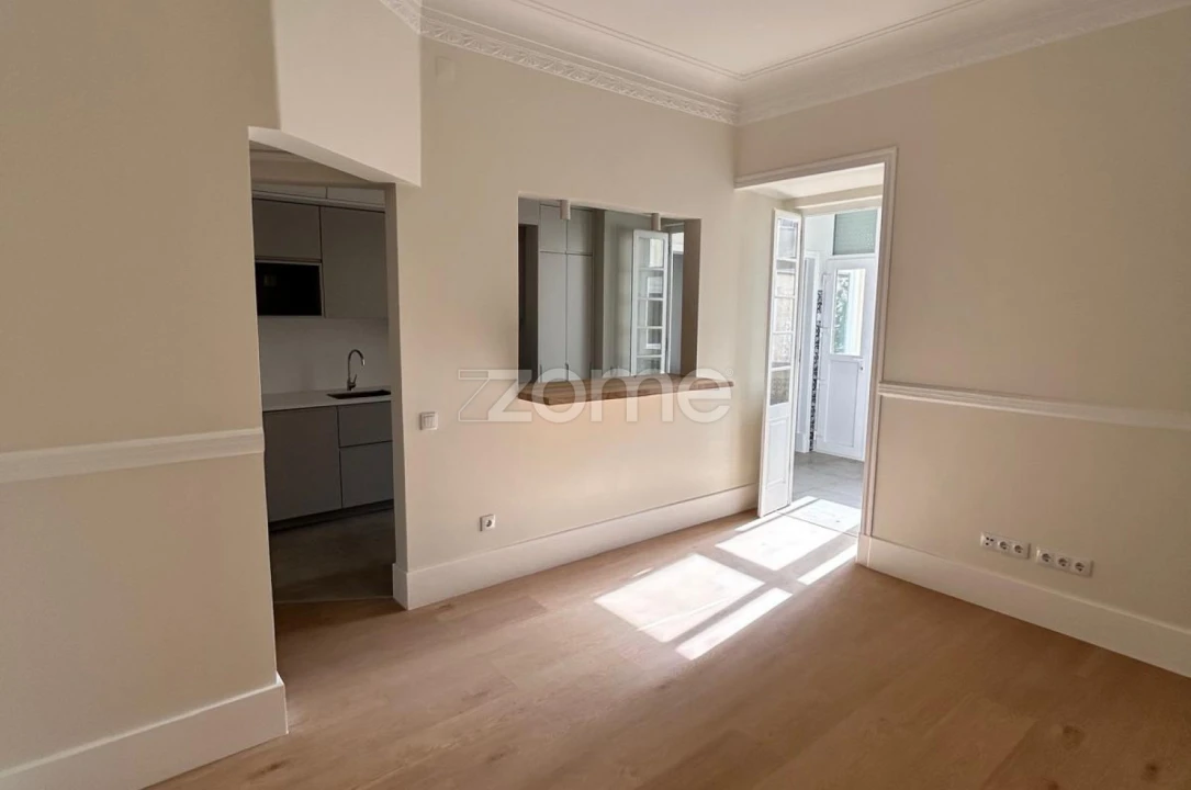 Apartamento T3 para Arrendamento em Penha de França Foto 10