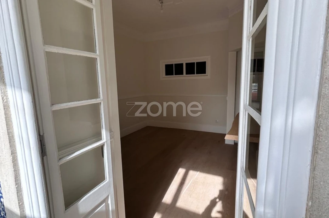 Apartamento T3 para Arrendamento em Penha de França Foto 13