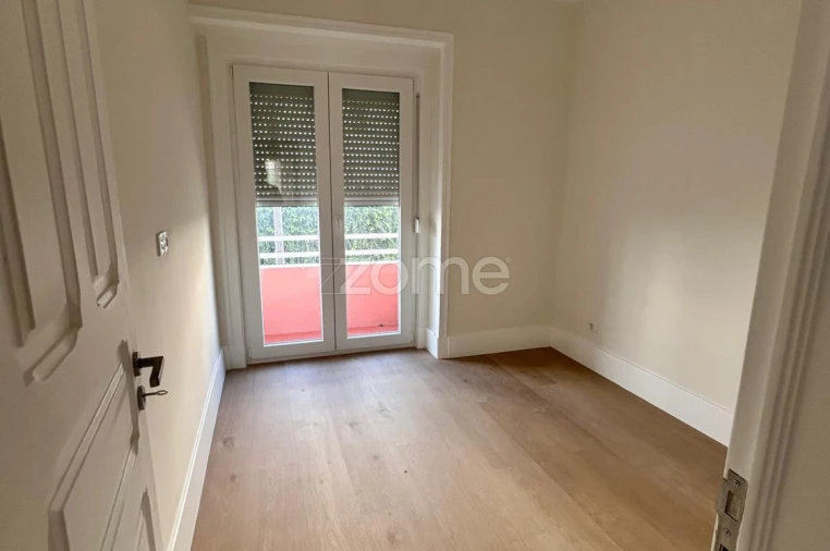 Apartamento T3 para Arrendamento em Penha de França Foto 7