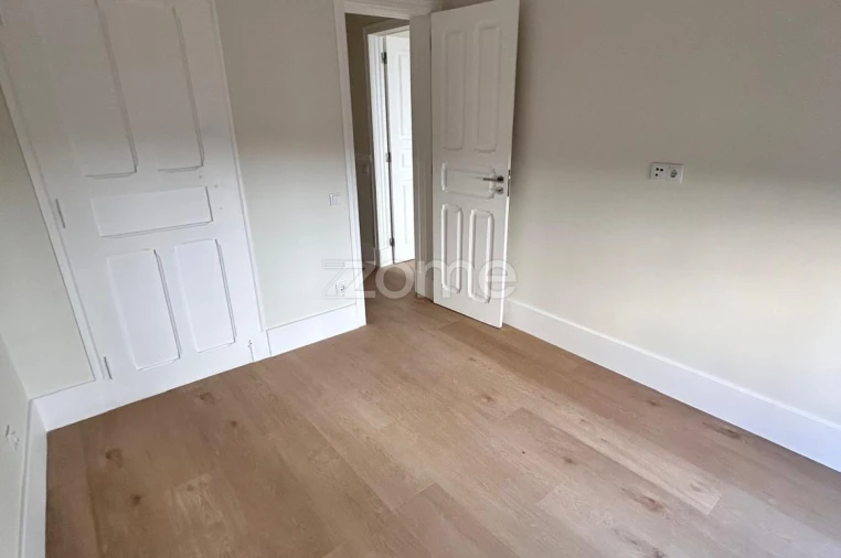 Apartamento T3 para Arrendamento em Penha de França Foto 8