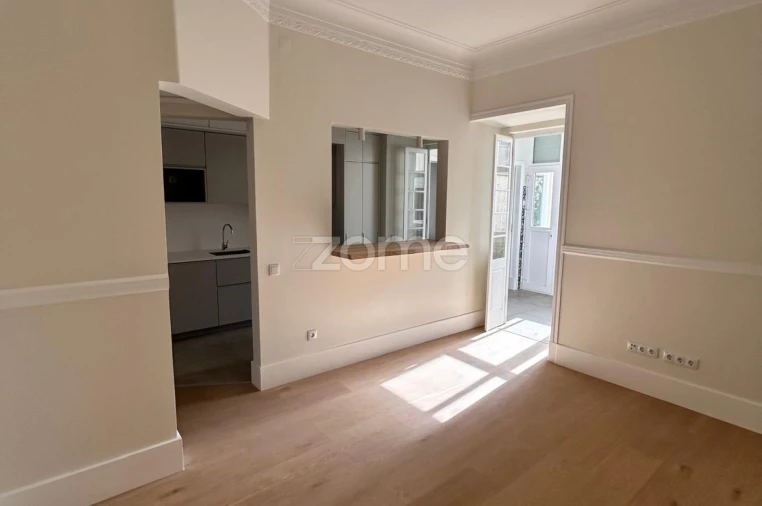 Apartamento T3 para Arrendamento em Penha de França Foto 10