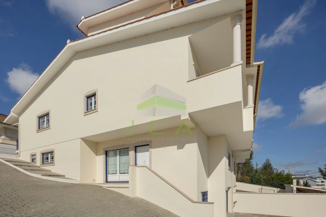 Moradia T4 para Venda em Leiria, Pousos, Barreira e Cortes Foto 3