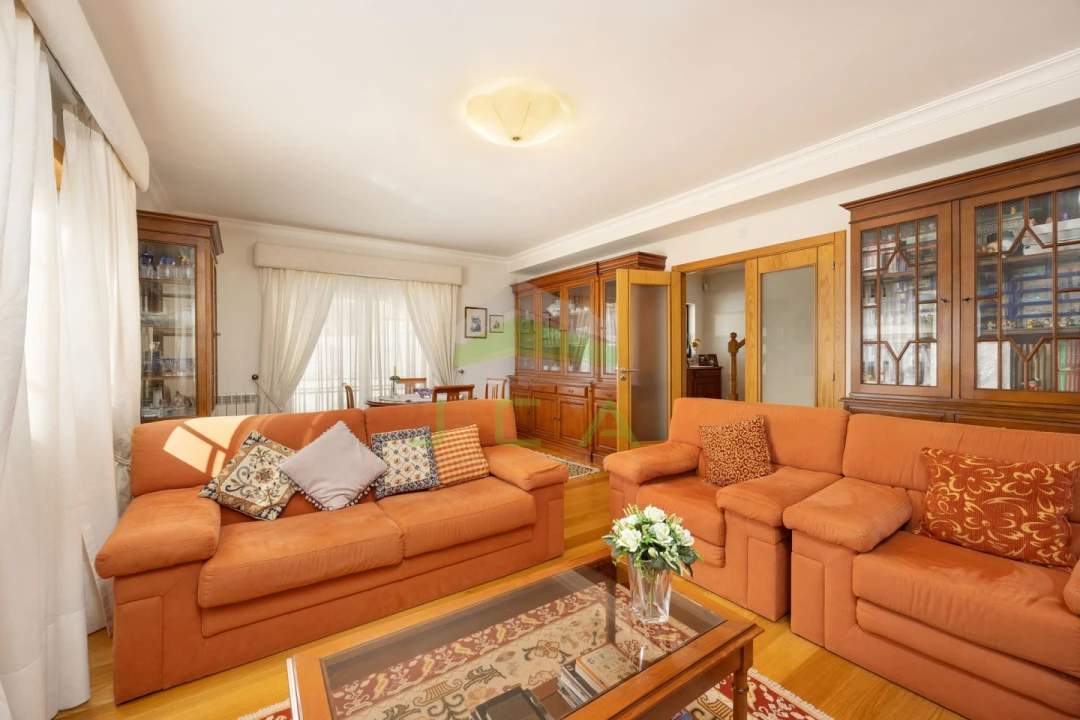 Moradia T4 para Venda em Leiria, Pousos, Barreira e Cortes Foto 10