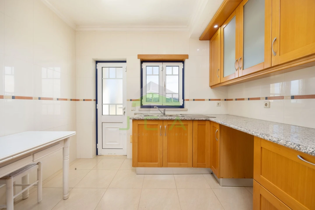 Moradia T4 para Venda em Leiria, Pousos, Barreira e Cortes Foto 14