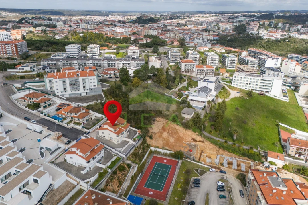 Moradia T4 para Venda em Leiria, Pousos, Barreira e Cortes Foto 46