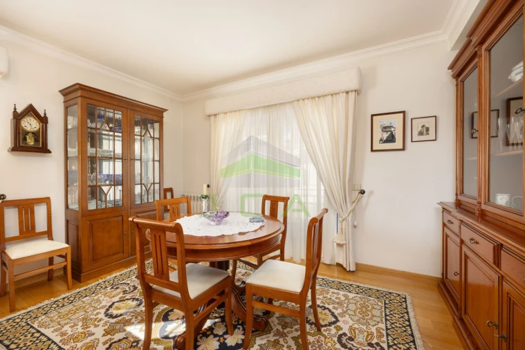 Moradia T4 para Venda em Leiria, Pousos, Barreira e Cortes Foto 12