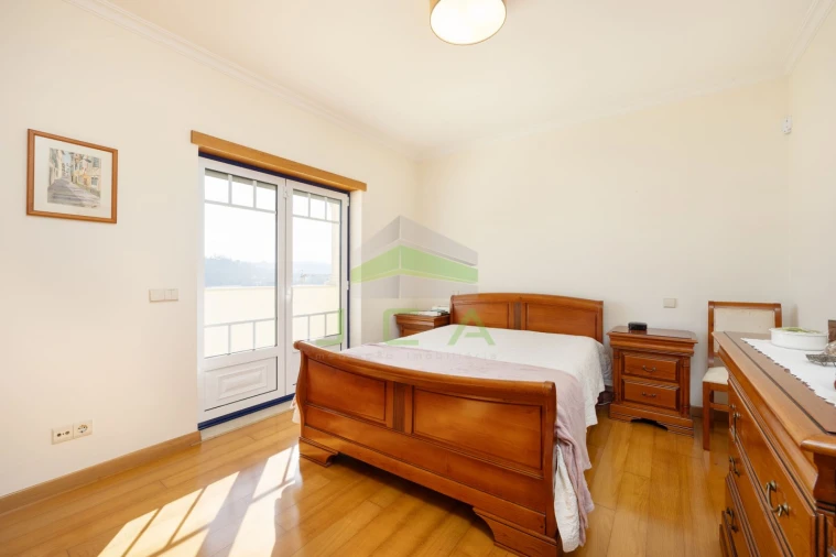 Moradia T4 para Venda em Leiria, Pousos, Barreira e Cortes Foto 25